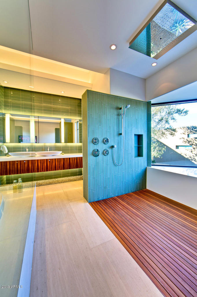 SHOEN ESTATES - Residential