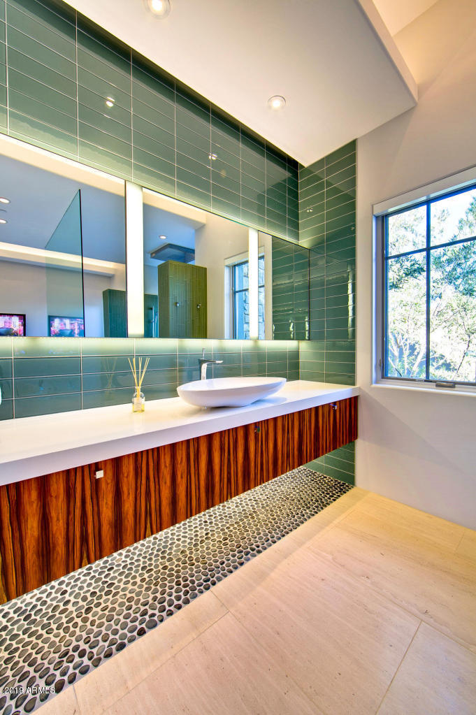 SHOEN ESTATES - Residential
