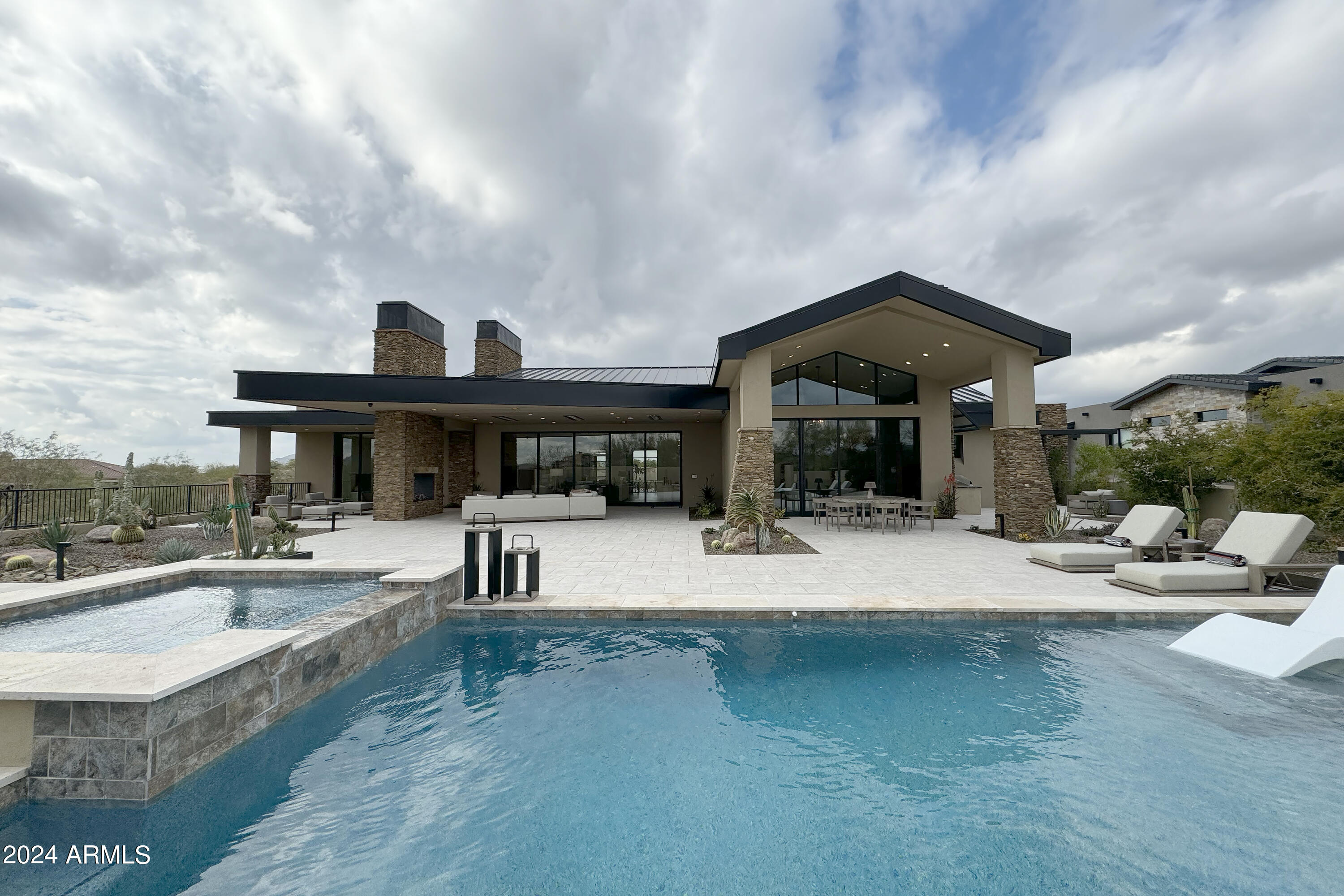 The Mirabel Club - Residential