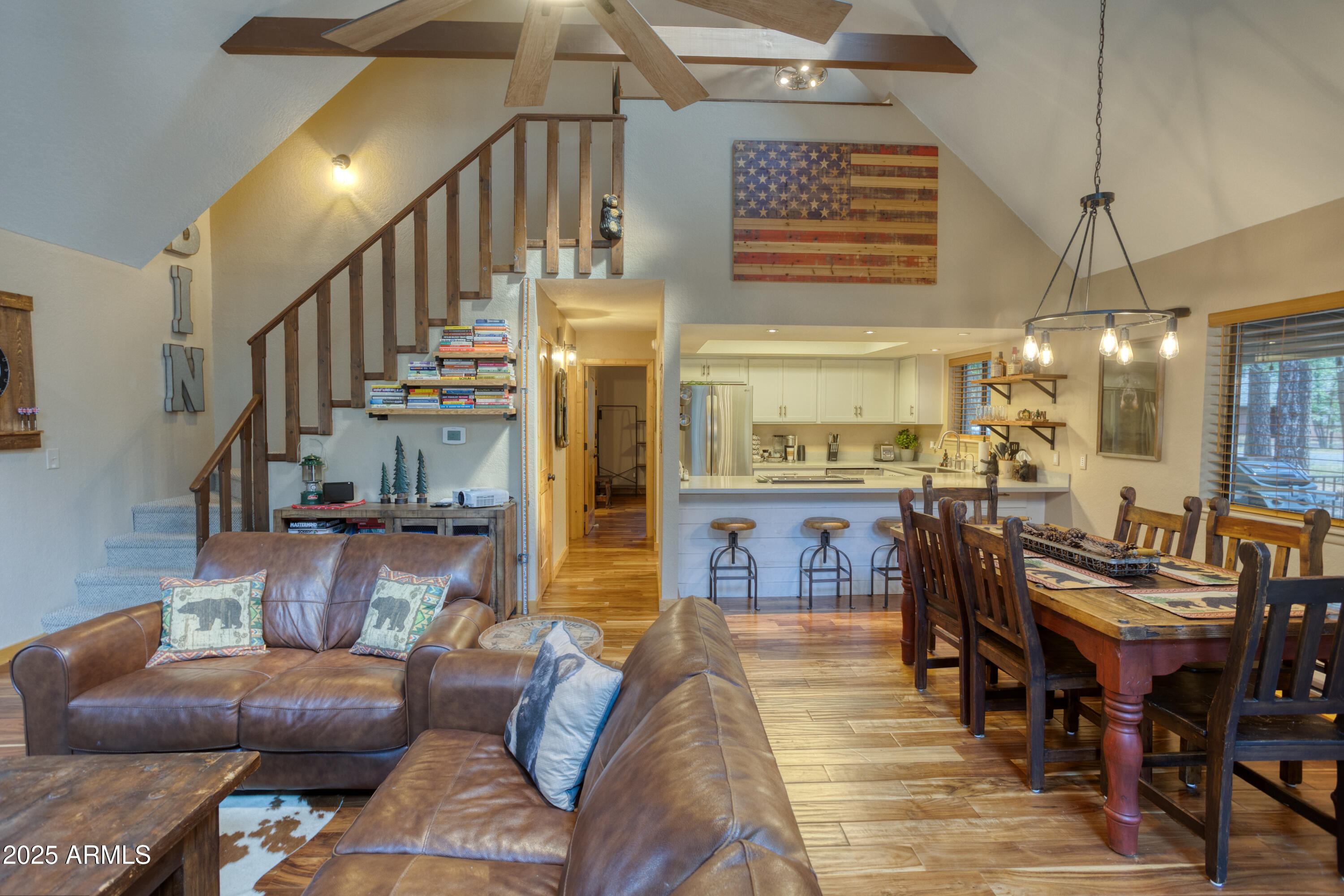 PINETOP LAKES UNIT 3 - Residential