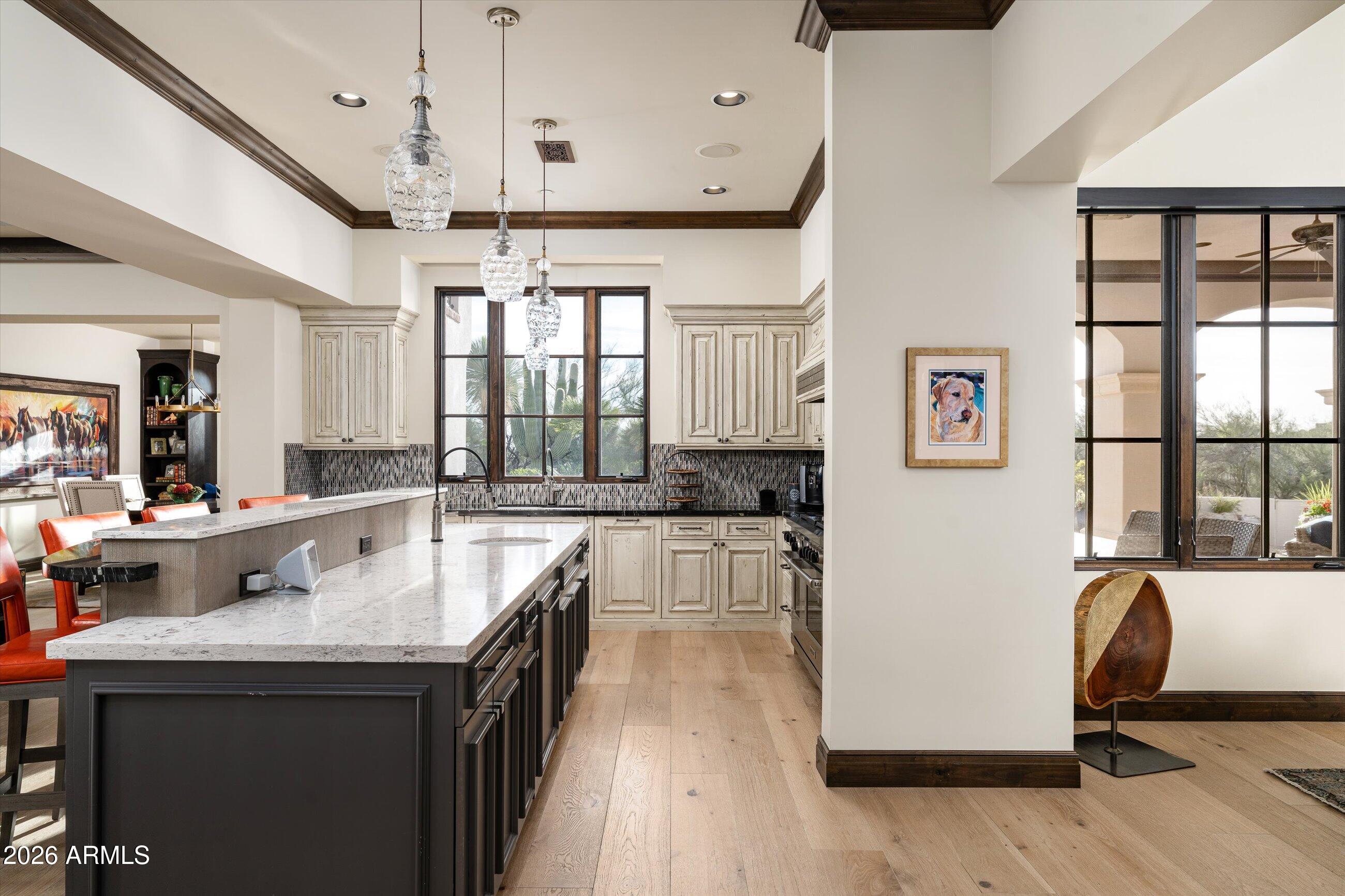 WHISPER ROCK - Residential