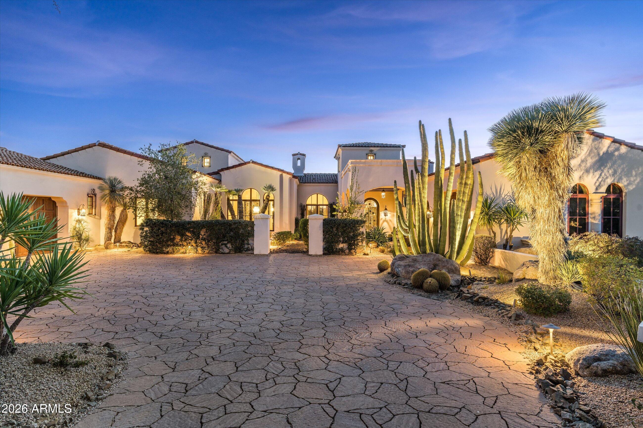 WHISPER ROCK - Residential
