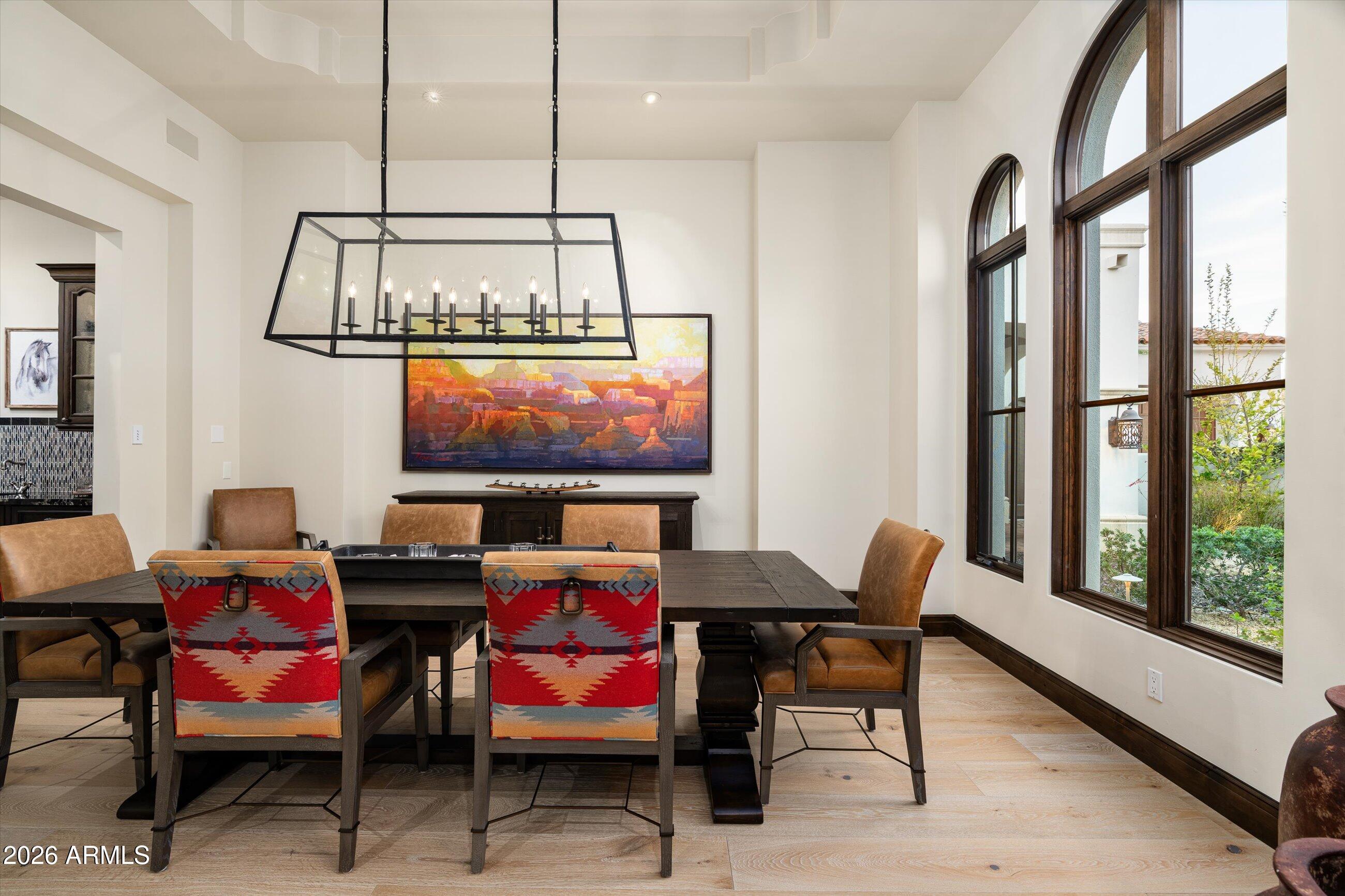 WHISPER ROCK - Residential