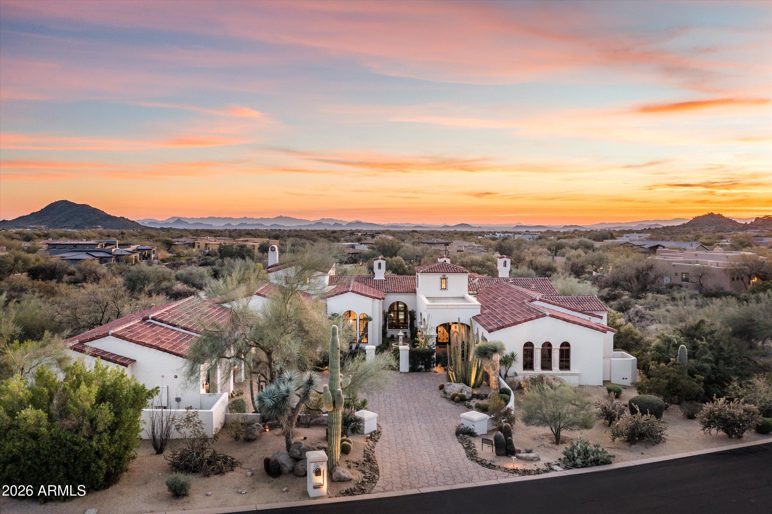 WHISPER ROCK - Residential