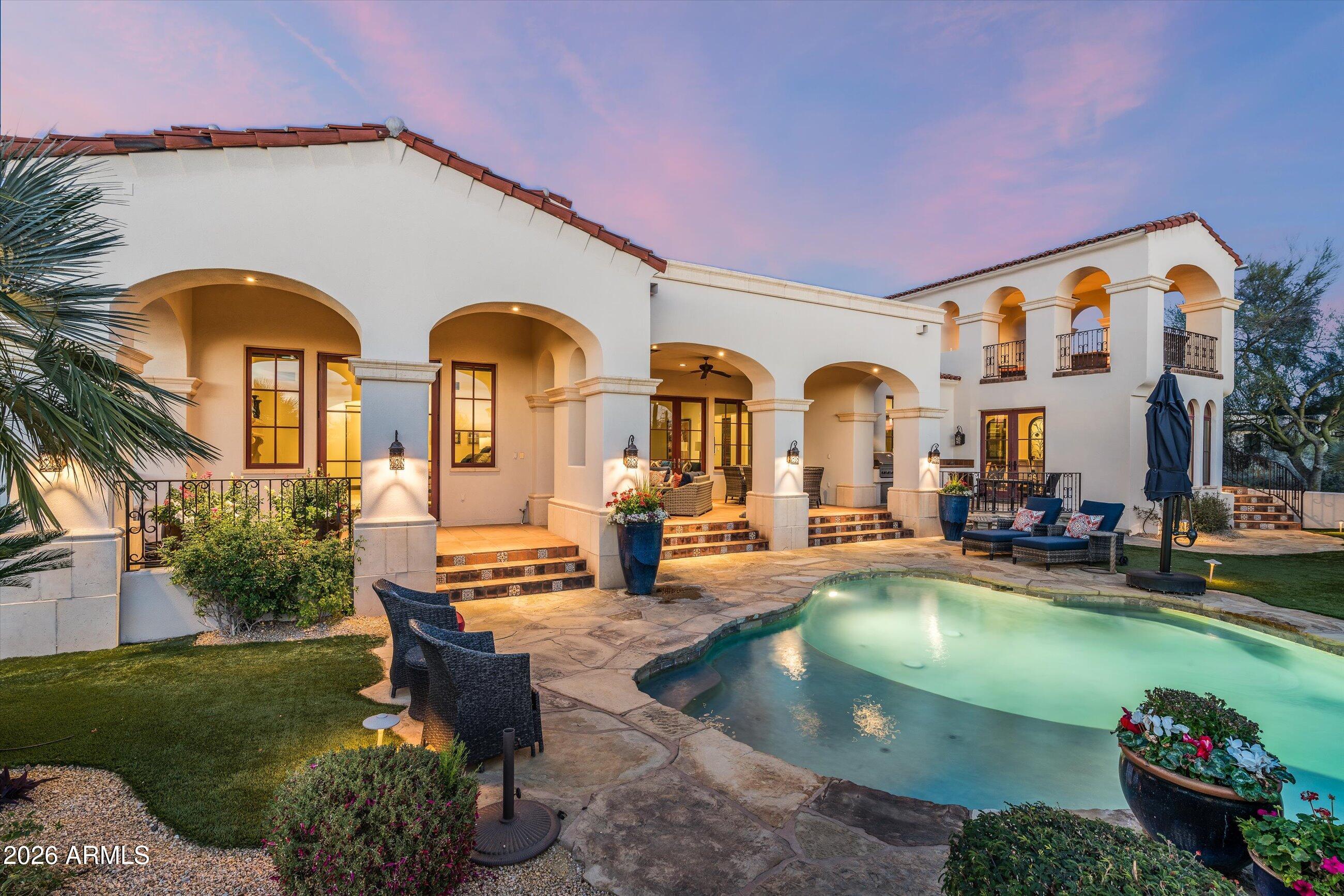 WHISPER ROCK - Residential