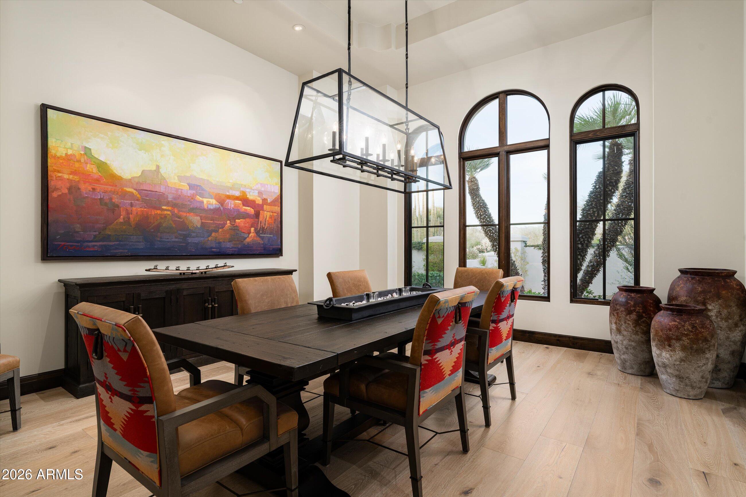 WHISPER ROCK - Residential