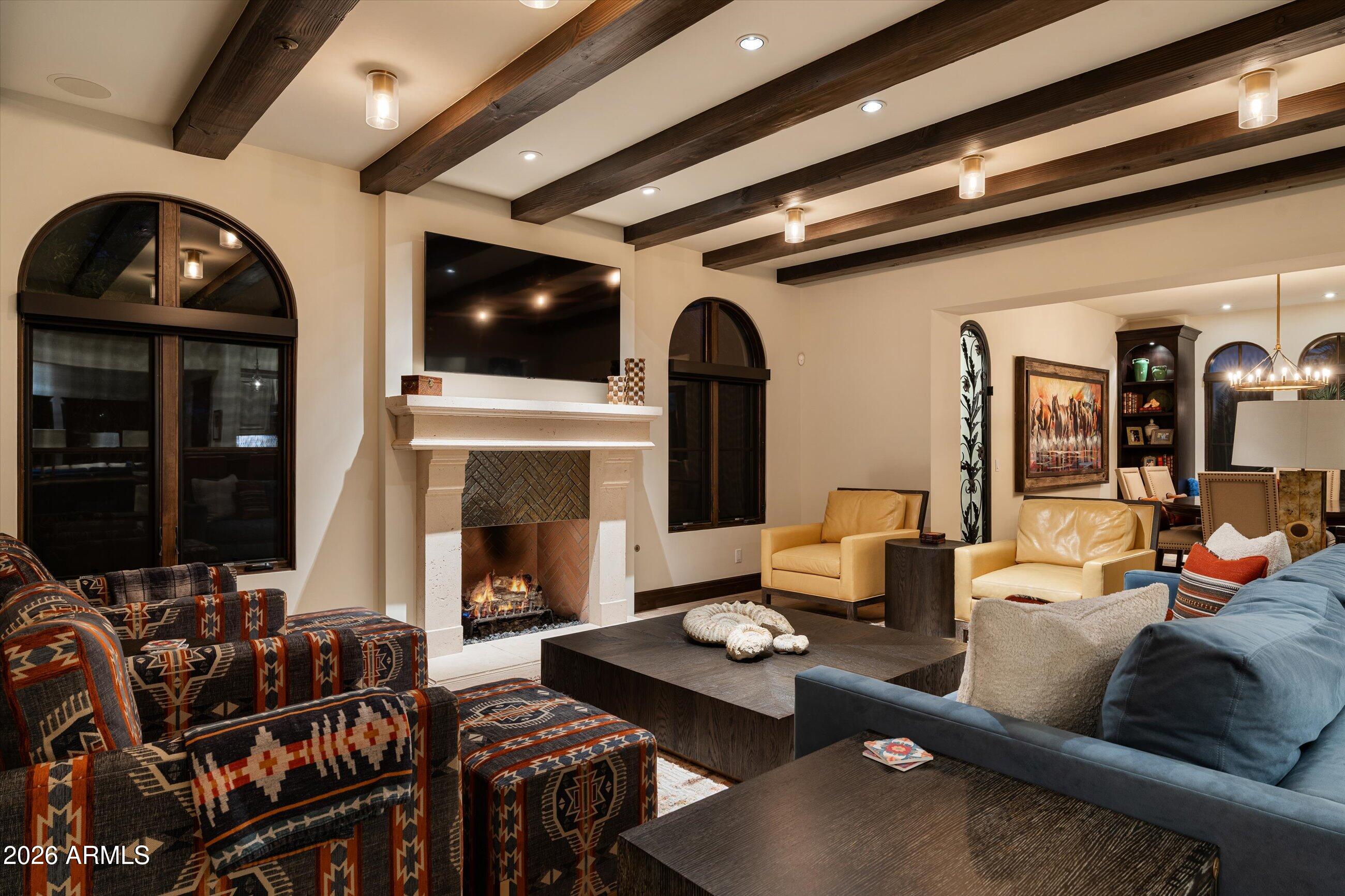 WHISPER ROCK - Residential