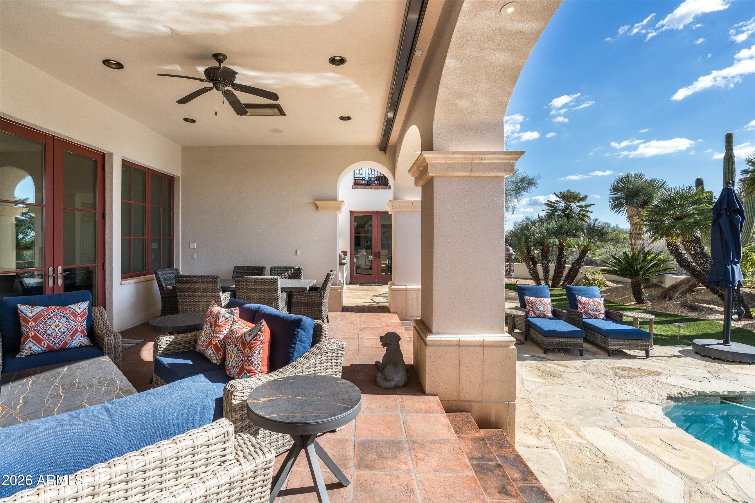 WHISPER ROCK - Residential