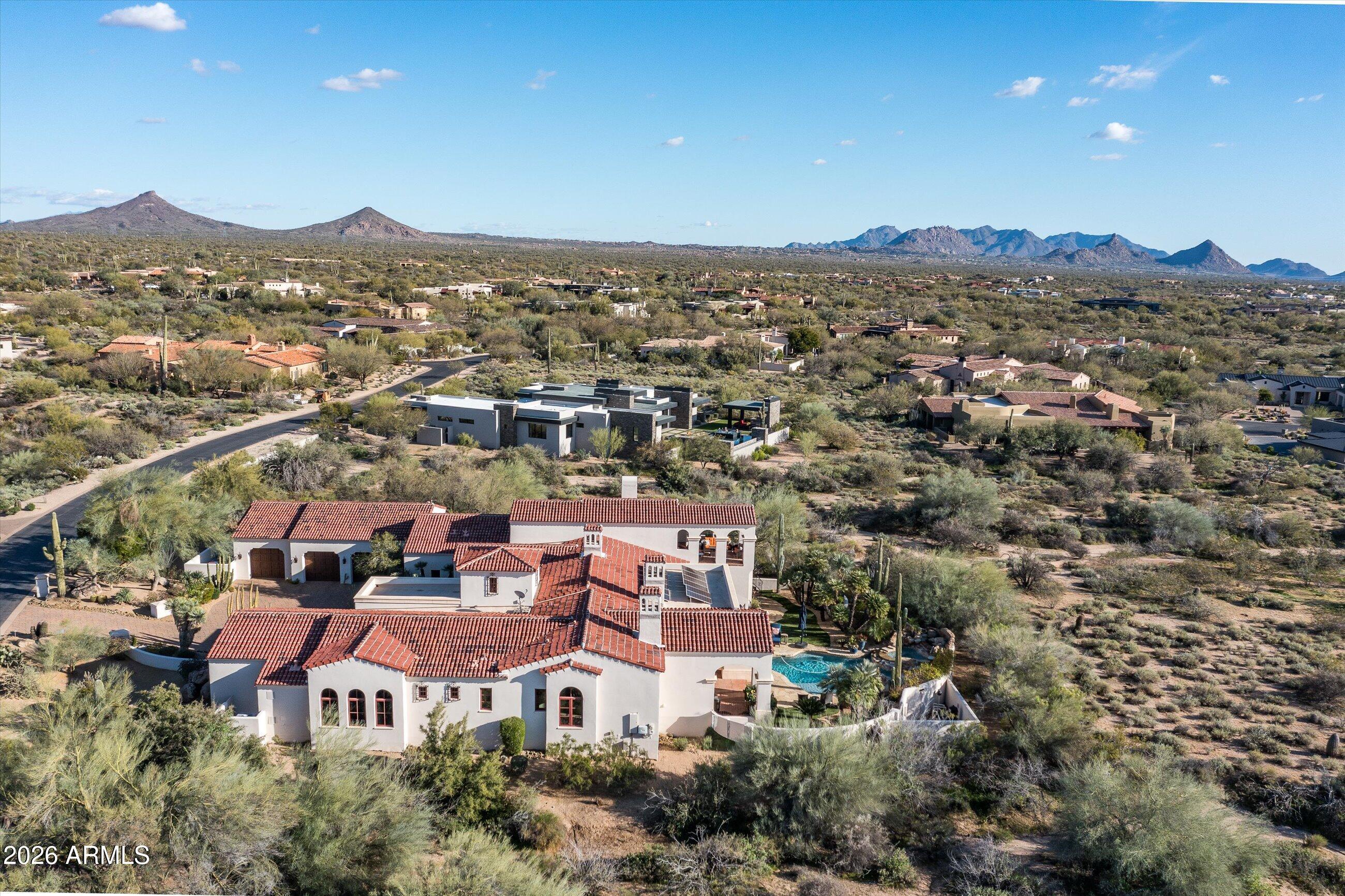 WHISPER ROCK - Residential