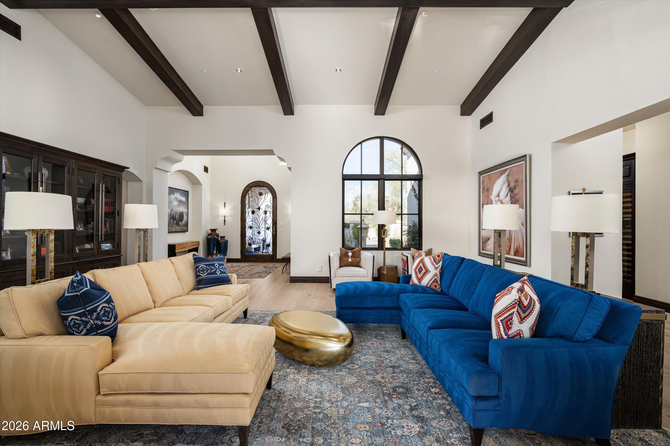 WHISPER ROCK - Residential