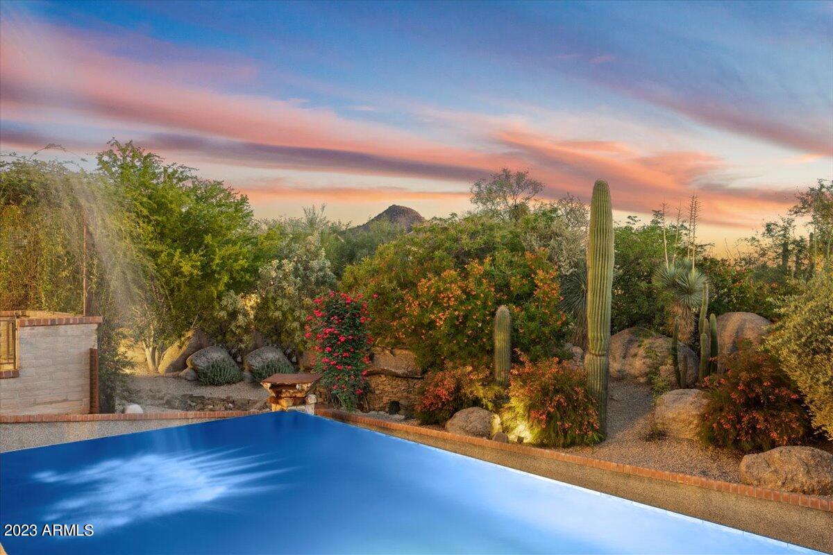 ESTANCIA - Residential