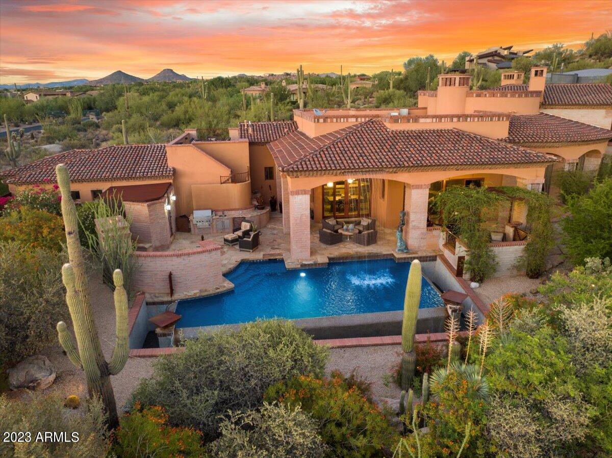 ESTANCIA - Residential