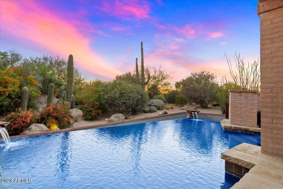 ESTANCIA - Residential