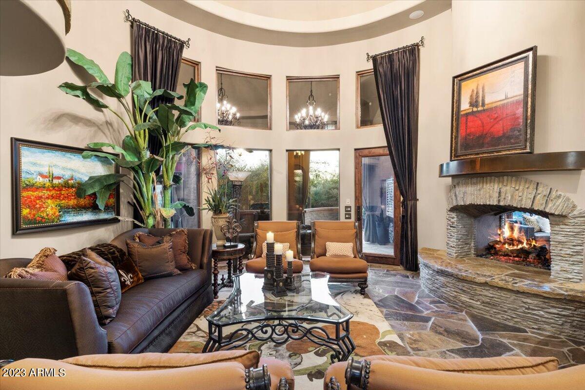 ESTANCIA - Residential