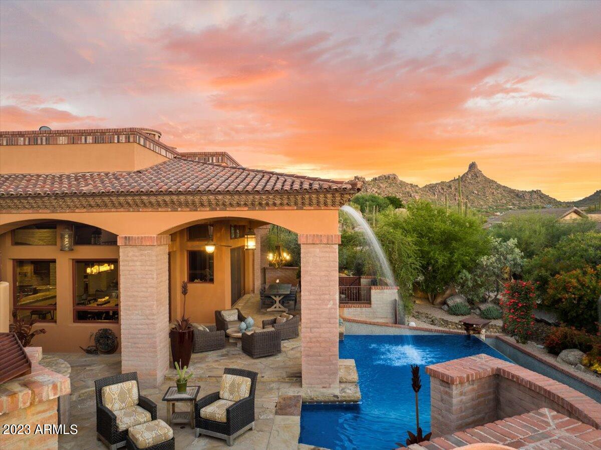 ESTANCIA - Residential