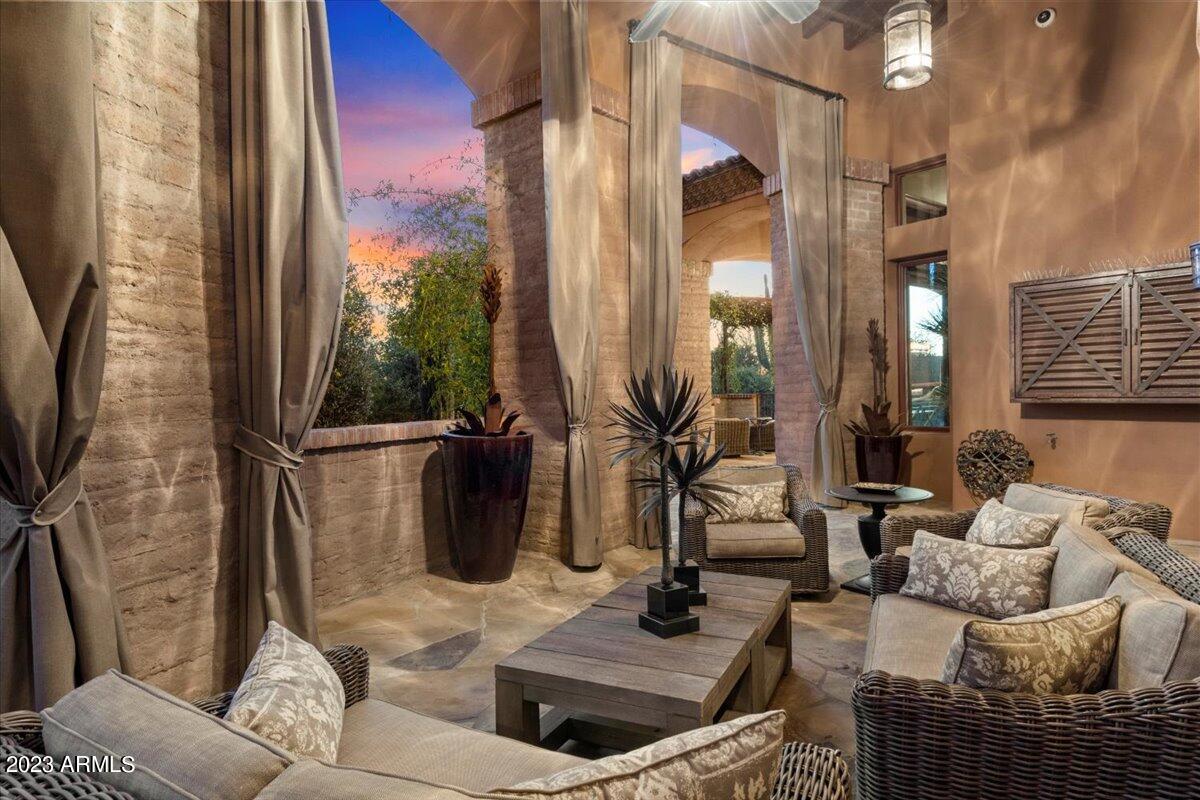 ESTANCIA - Residential