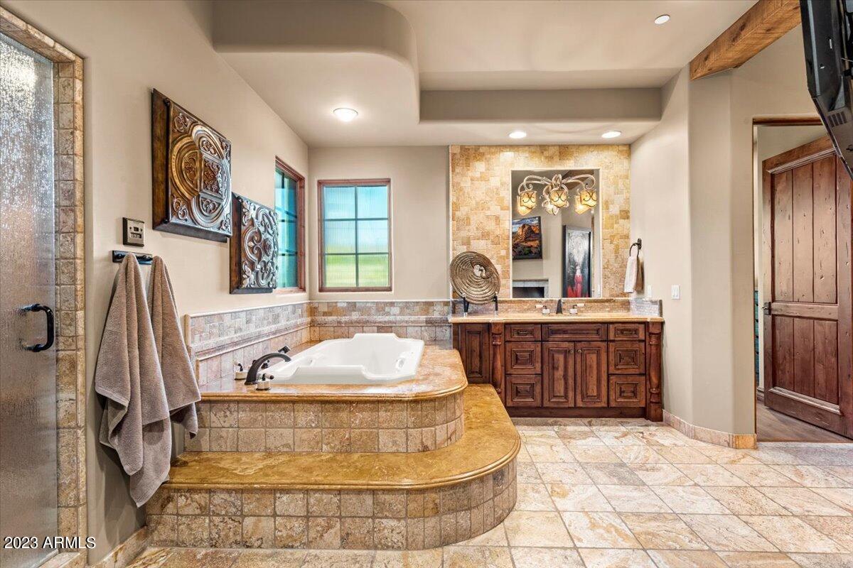 ESTANCIA - Residential