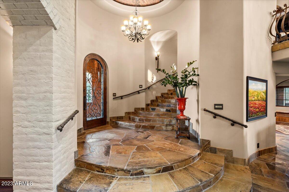 ESTANCIA - Residential