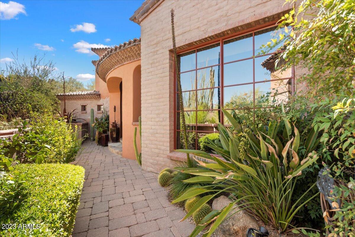 ESTANCIA - Residential