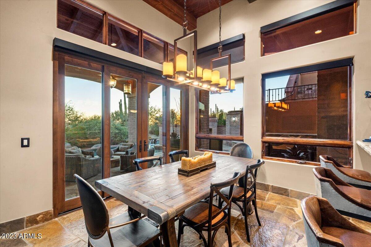 ESTANCIA - Residential