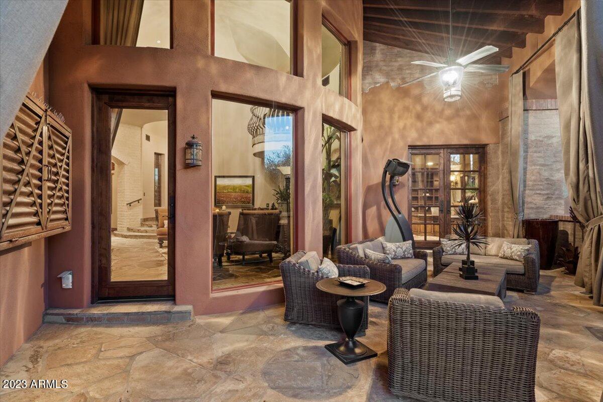 ESTANCIA - Residential