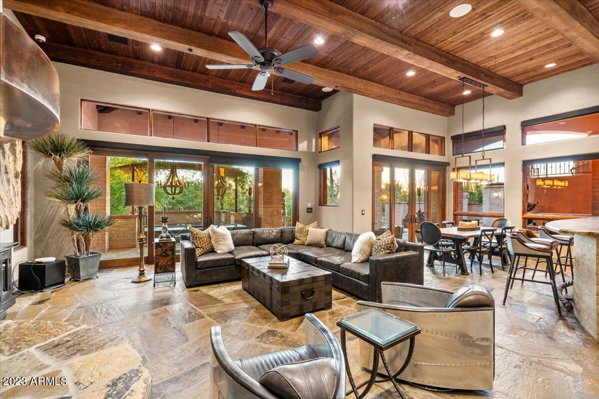 ESTANCIA - Residential