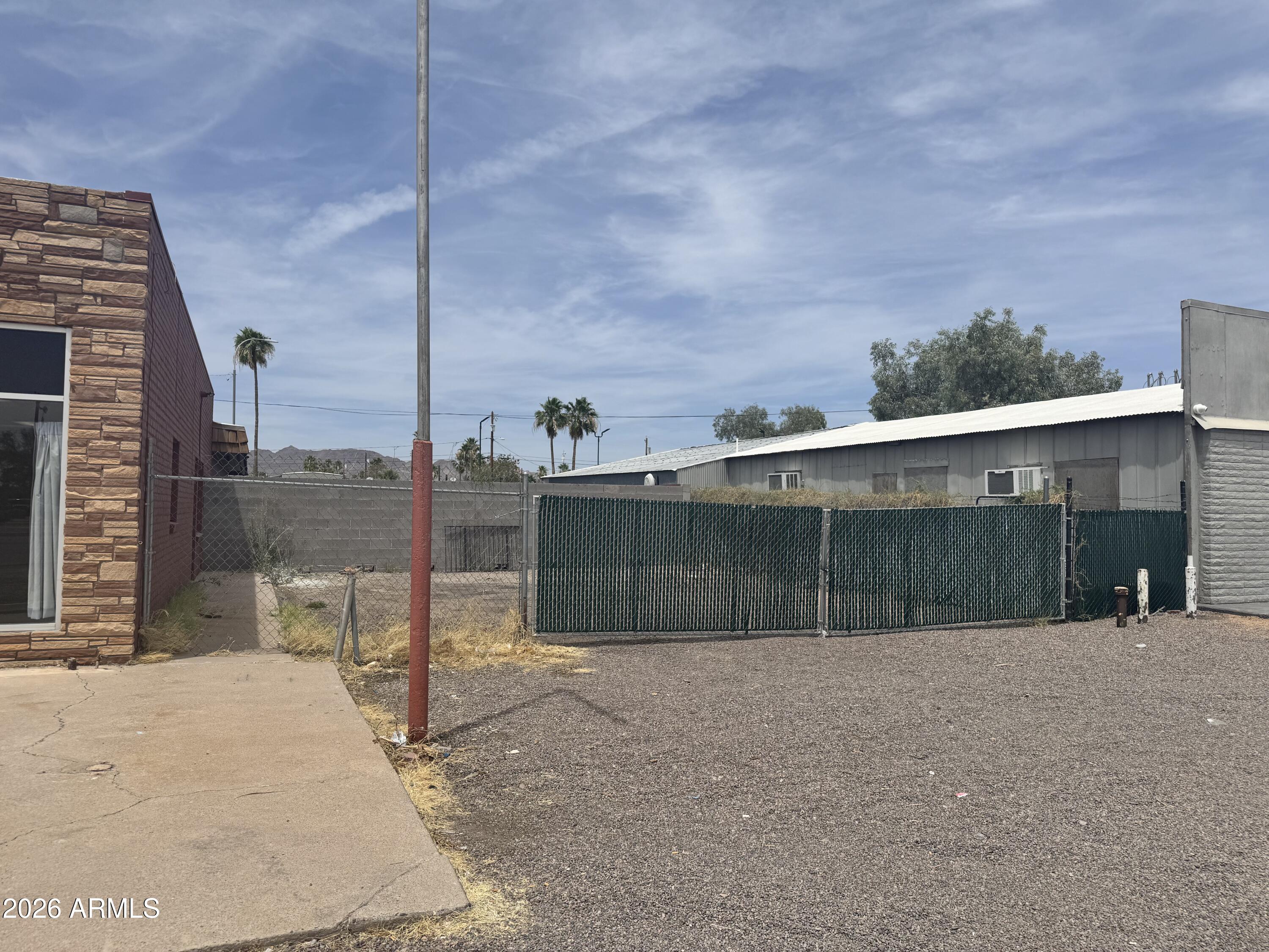 S19 T1N R8E - Commercial Lease