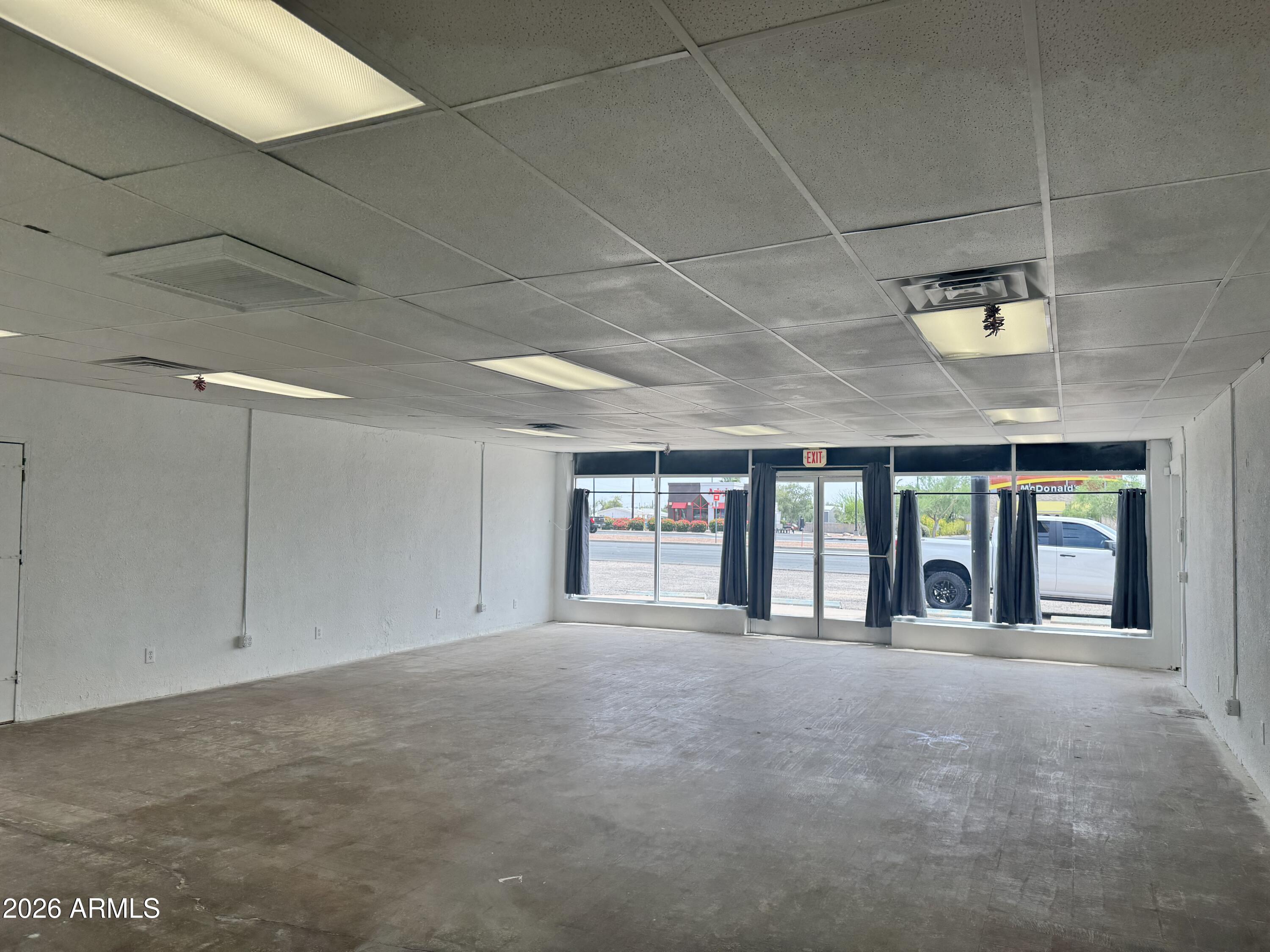 S19 T1N R8E - Commercial Lease