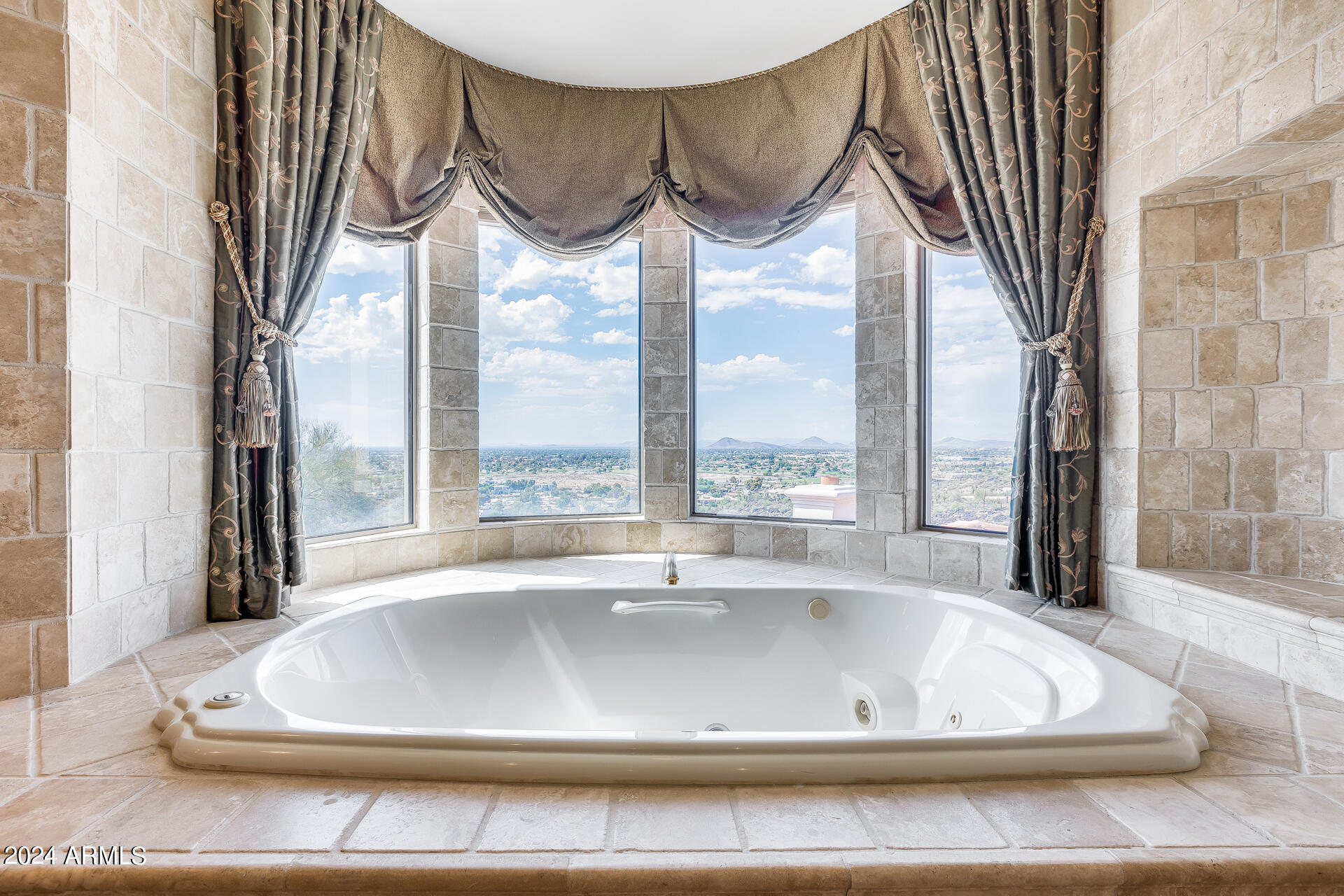 MOON MOUNTAIN VISTAS UNIT 1 - Residential