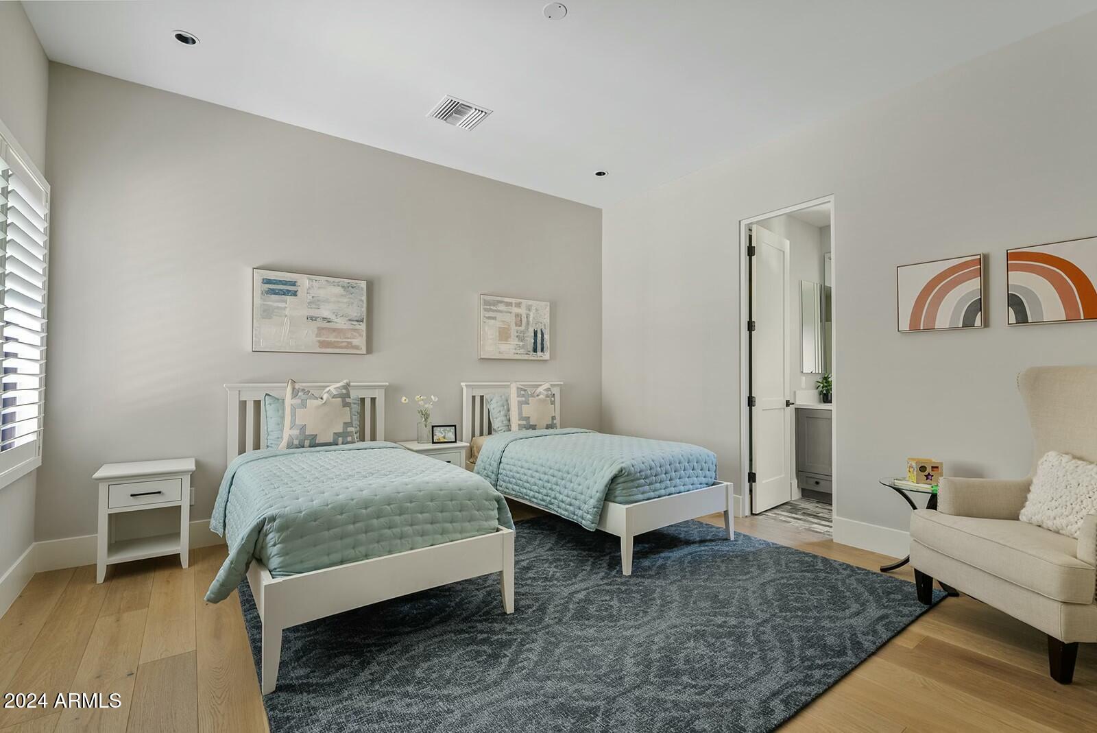 WHITE HORSE - Residential