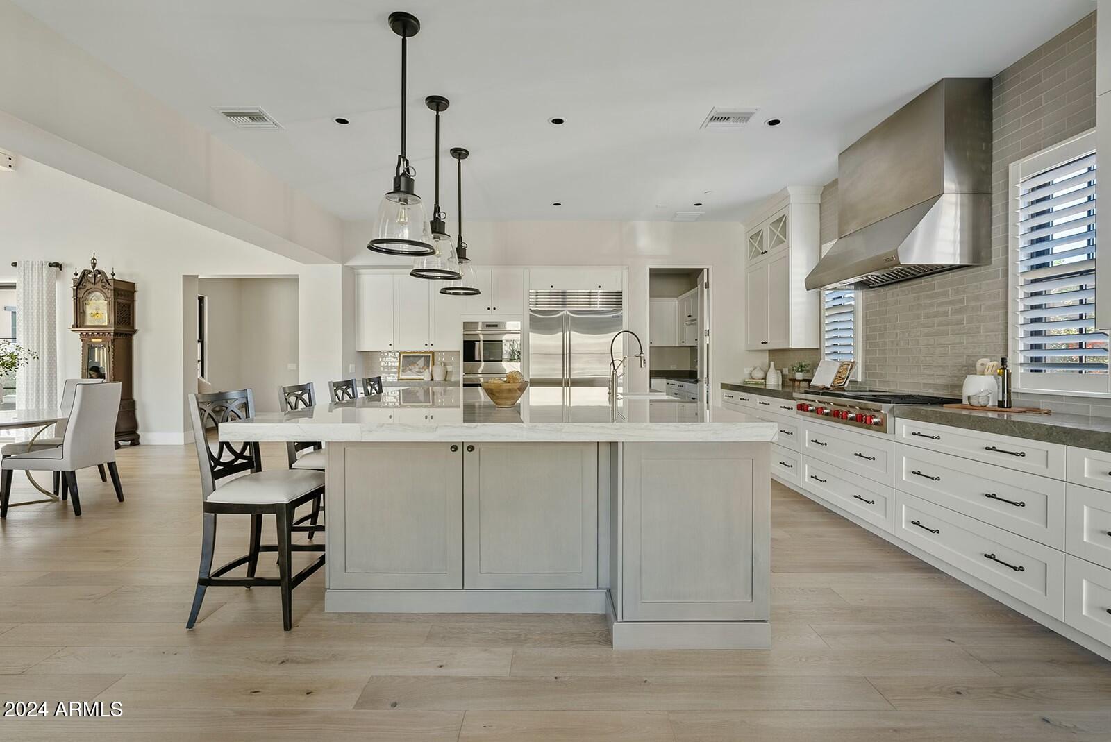 WHITE HORSE - Residential