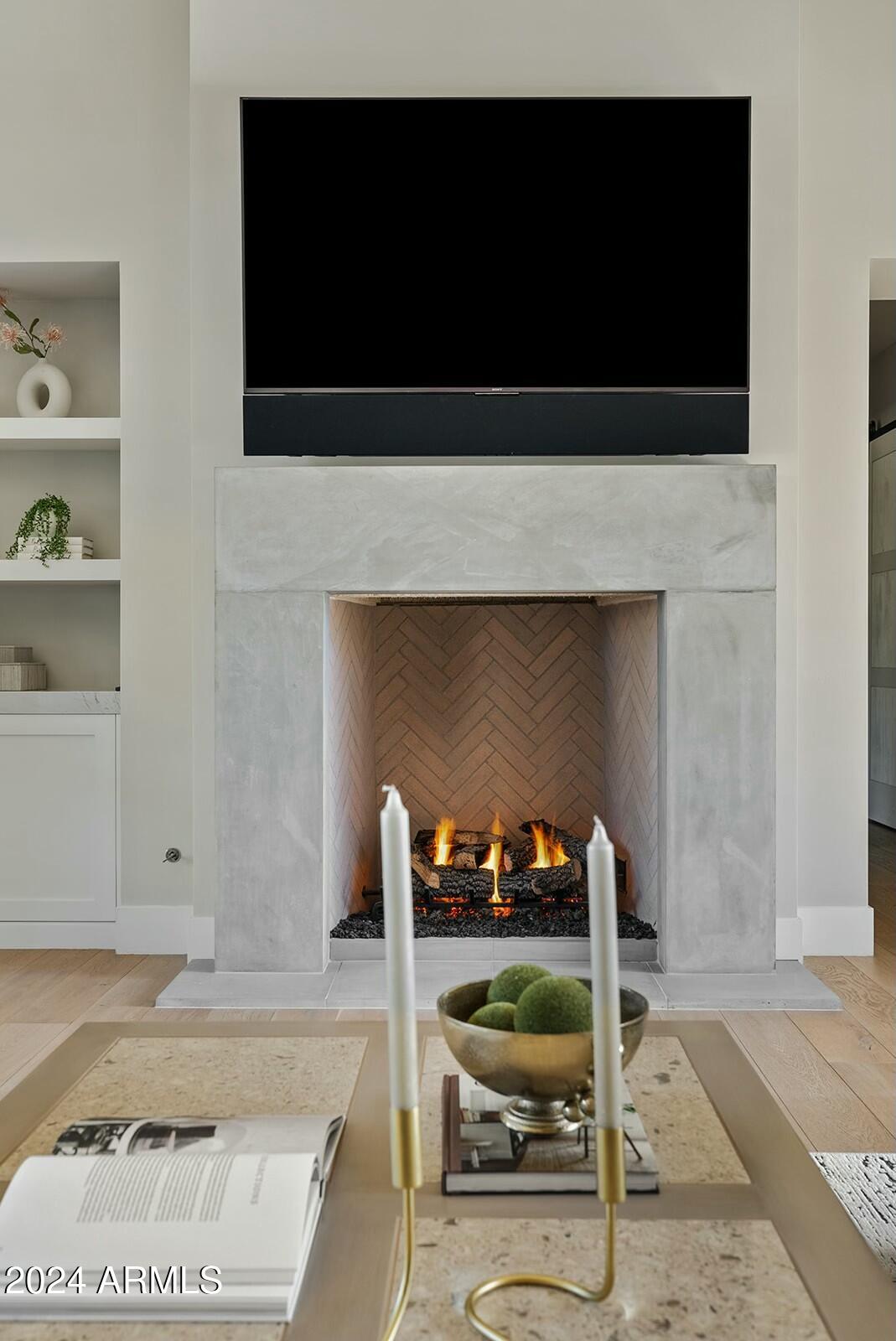 WHITE HORSE - Residential