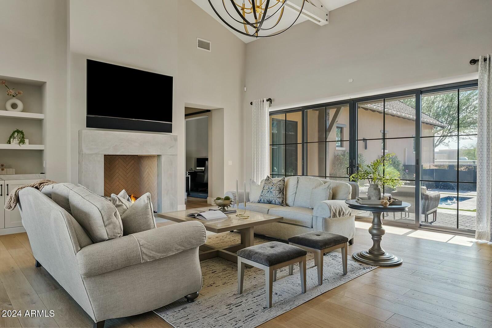 WHITE HORSE - Residential