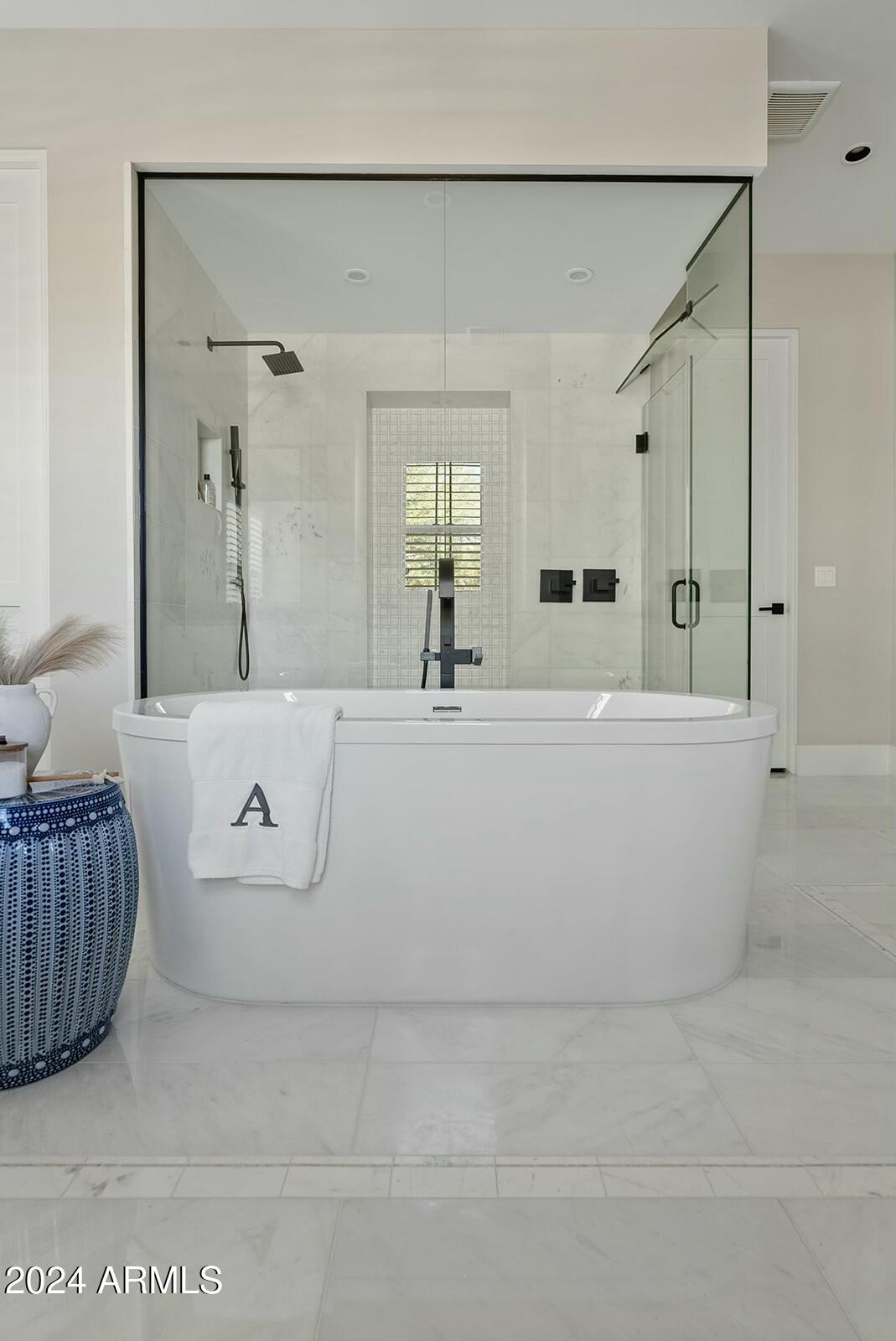 WHITE HORSE - Residential