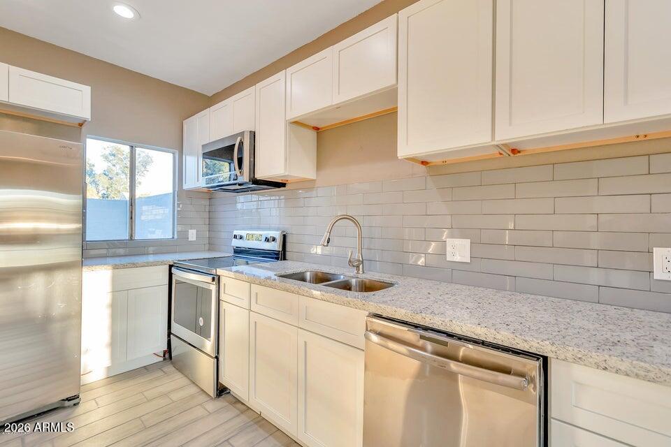 SUNSTONE 2 - Residential