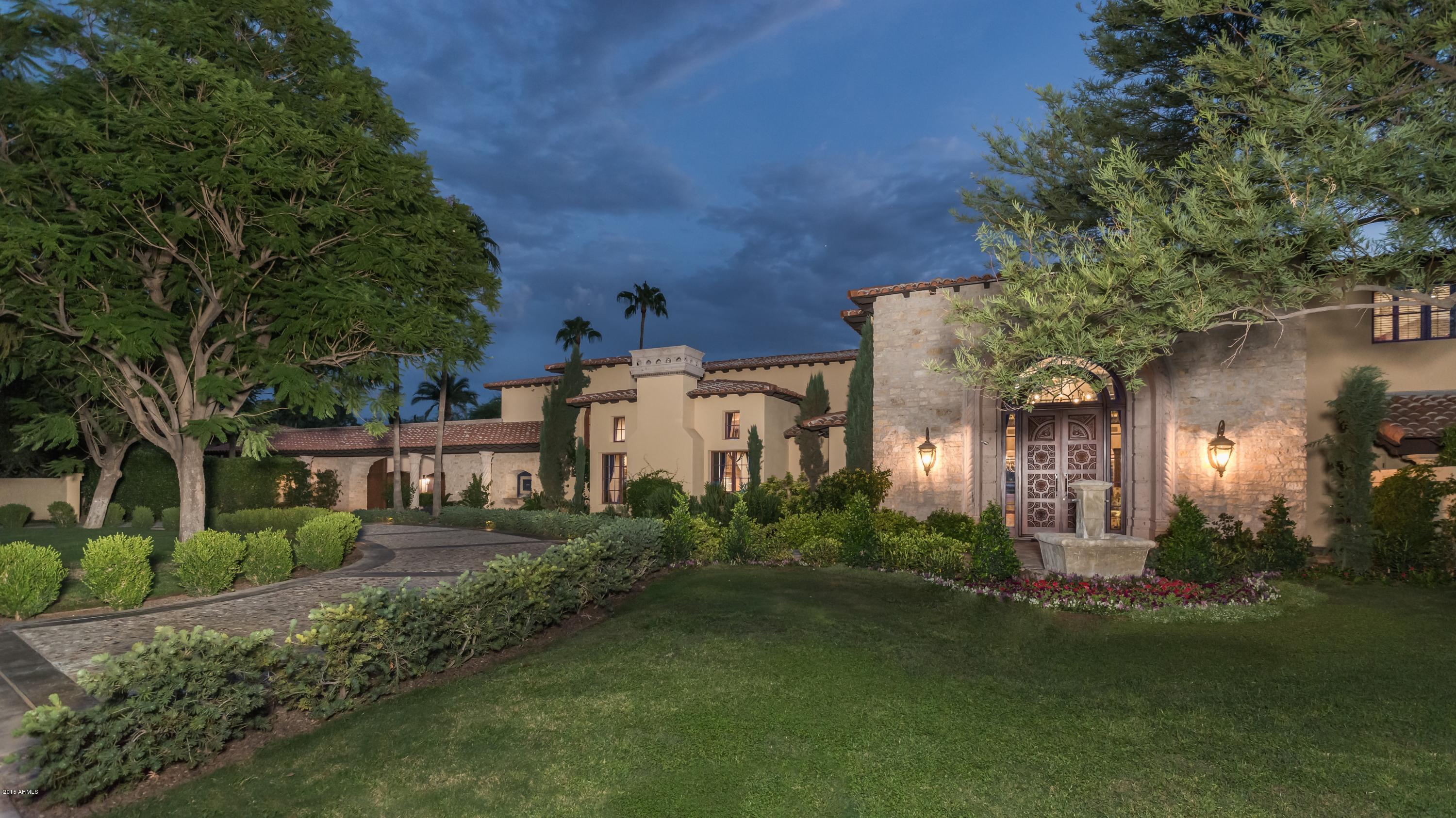 EQUESTRIAN MANOR - Residential