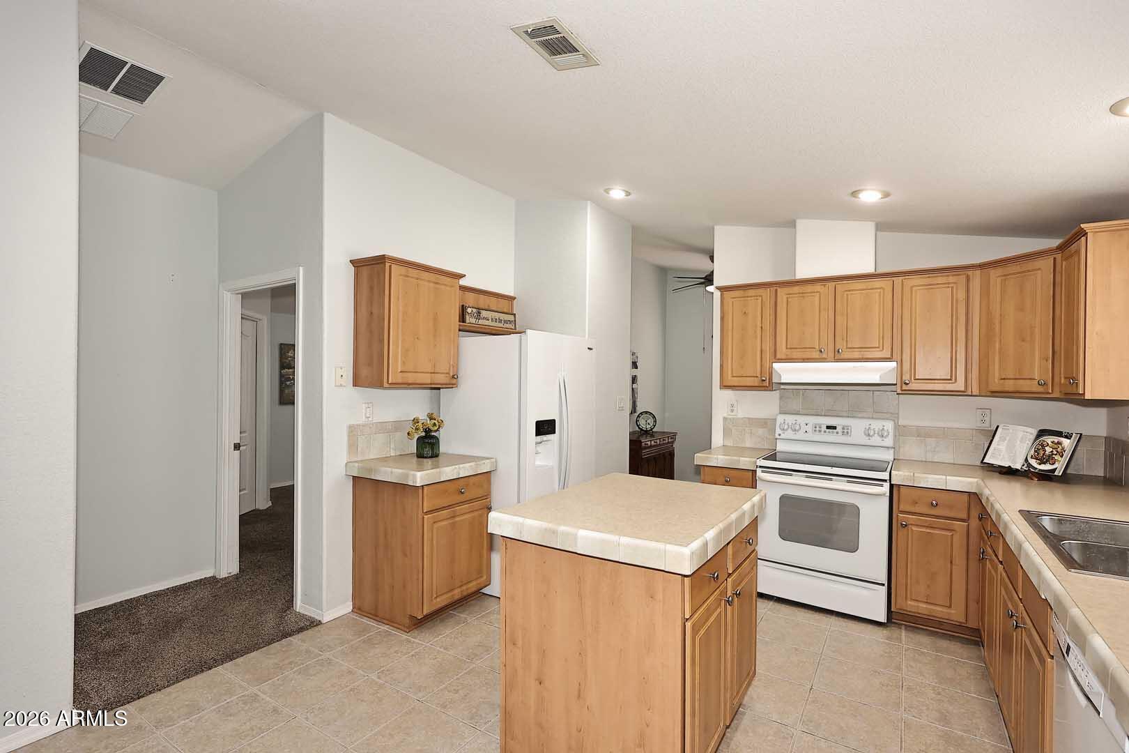 Casa Del Sol East - Residential