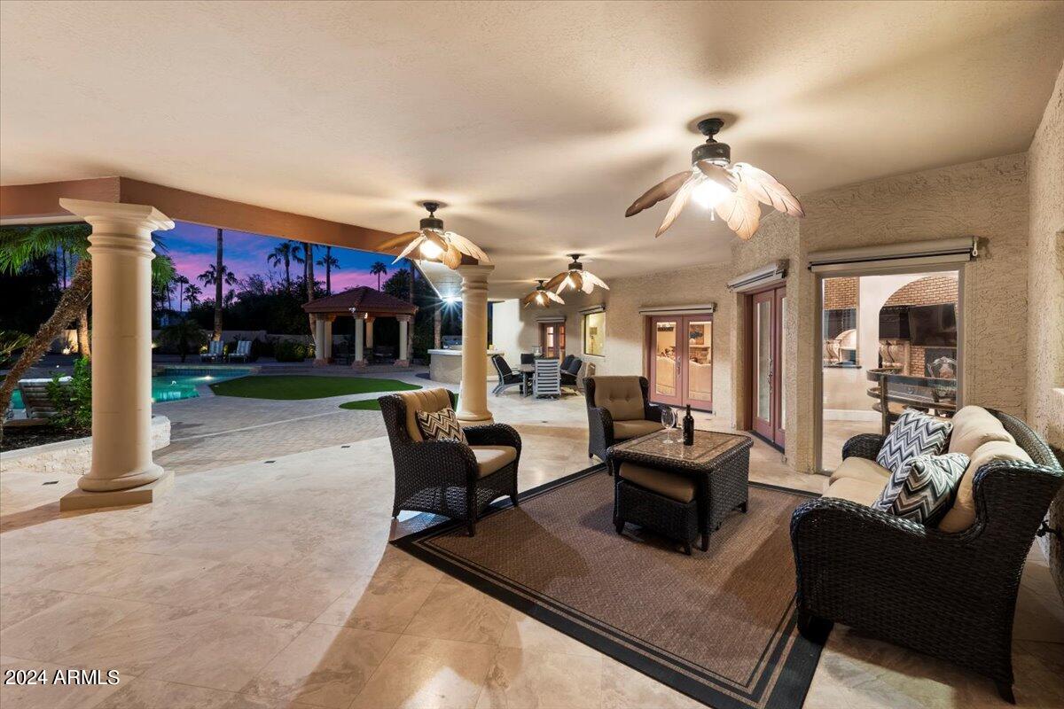 CUTAIAS ACRES - Residential