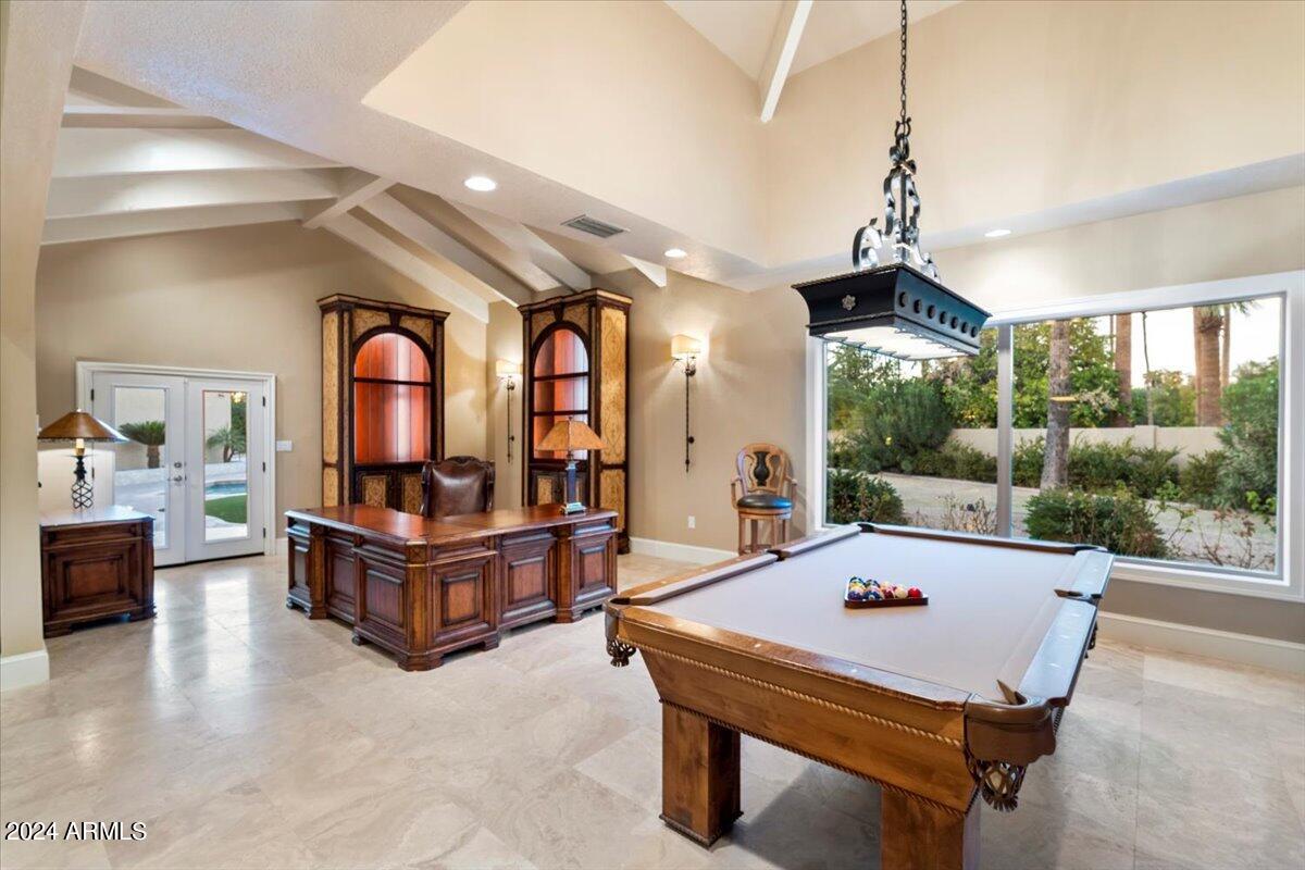CUTAIAS ACRES - Residential