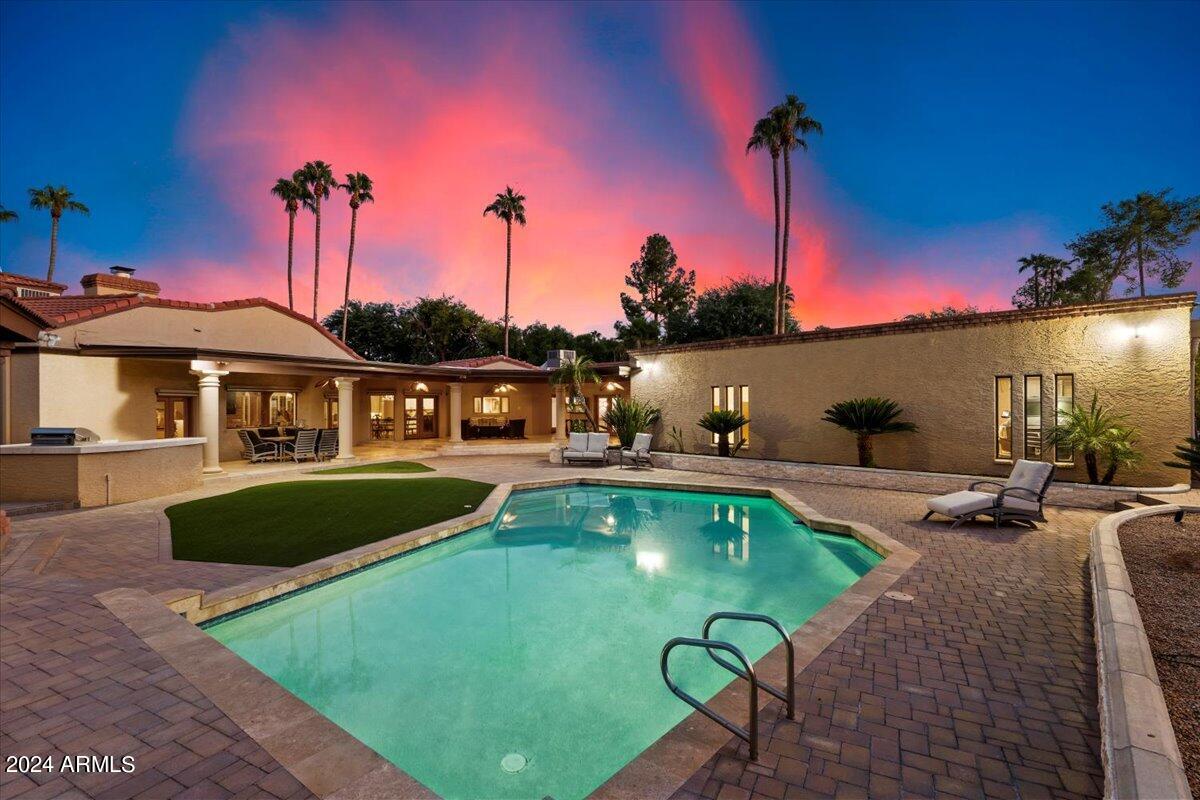 CUTAIAS ACRES - Residential