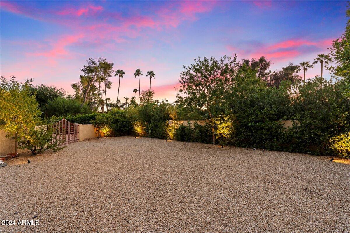 CUTAIAS ACRES - Residential