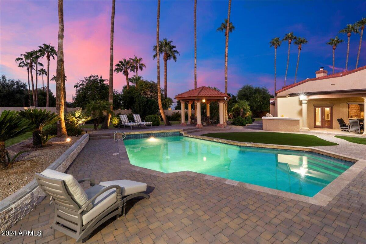 CUTAIAS ACRES - Residential