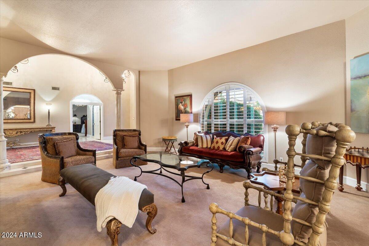 CUTAIAS ACRES - Residential