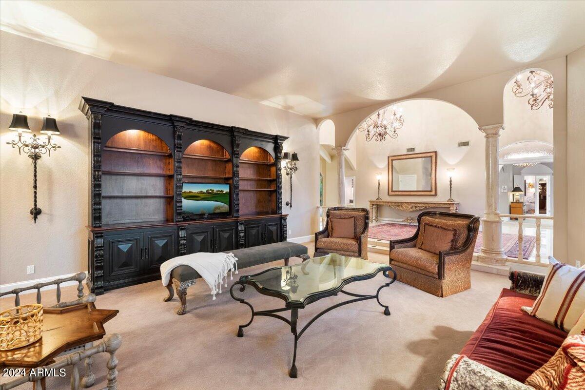 CUTAIAS ACRES - Residential