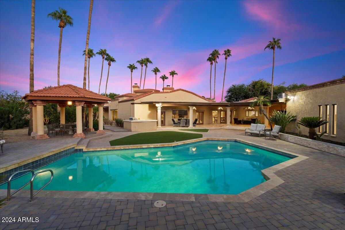 CUTAIAS ACRES - Residential