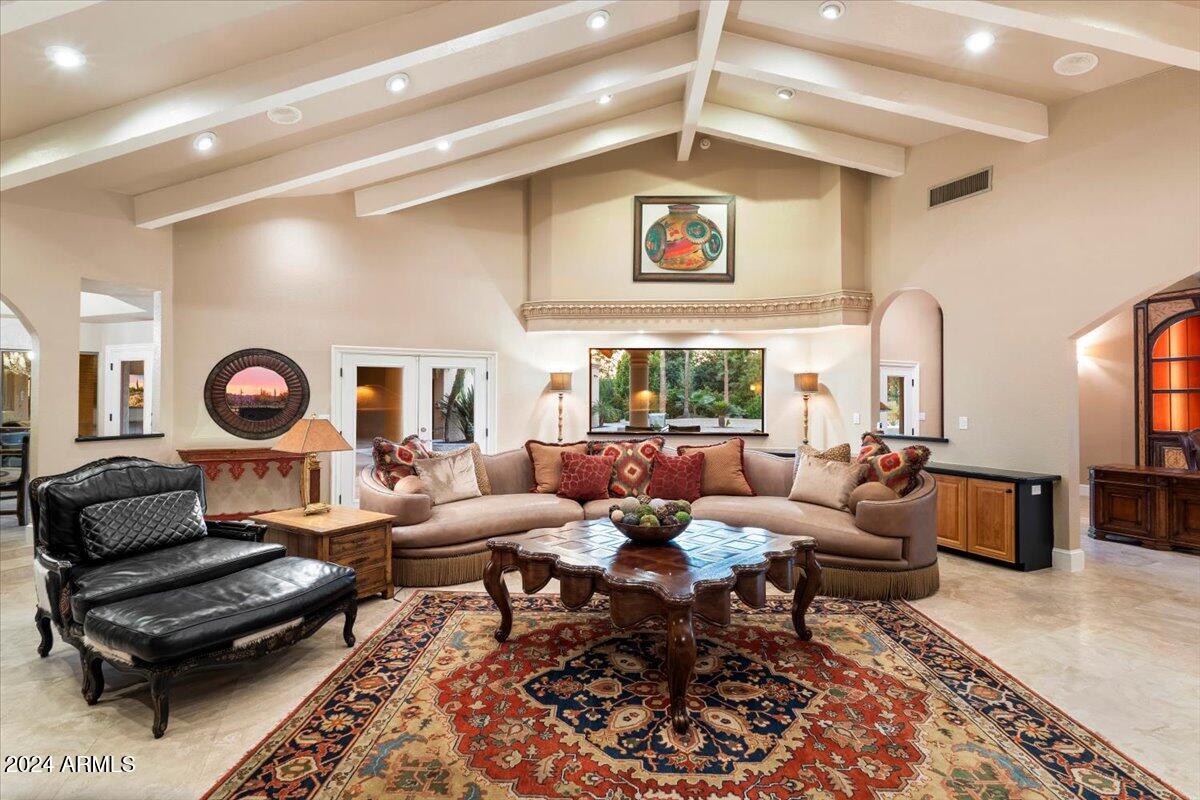 CUTAIAS ACRES - Residential