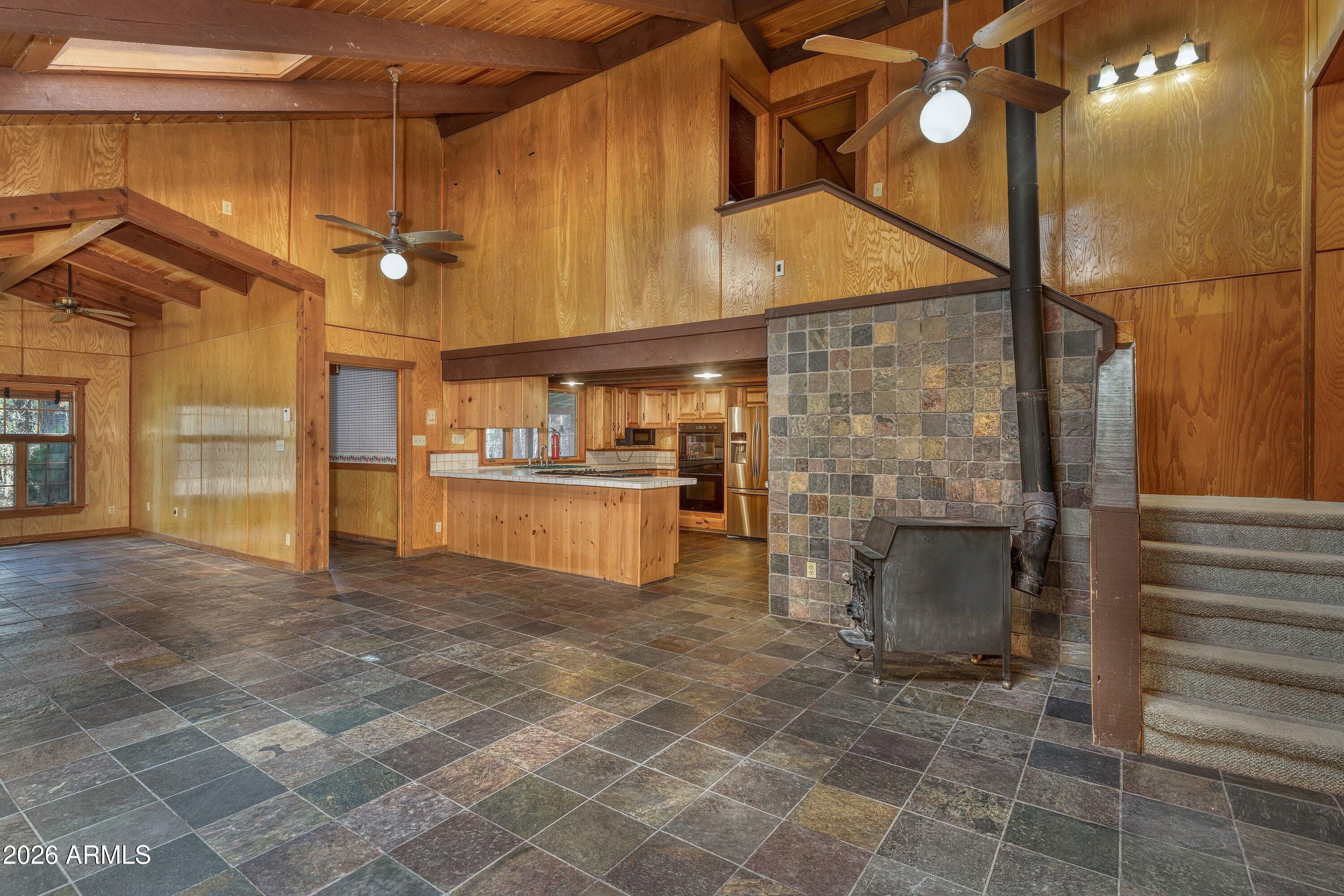 WHITE MOUNTAIN SUMMER HOMES - Residential