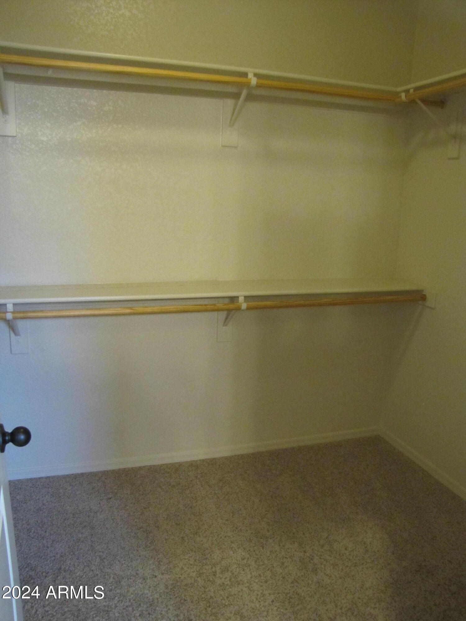 ESTATES AT HOLIDAY - Residential Lease