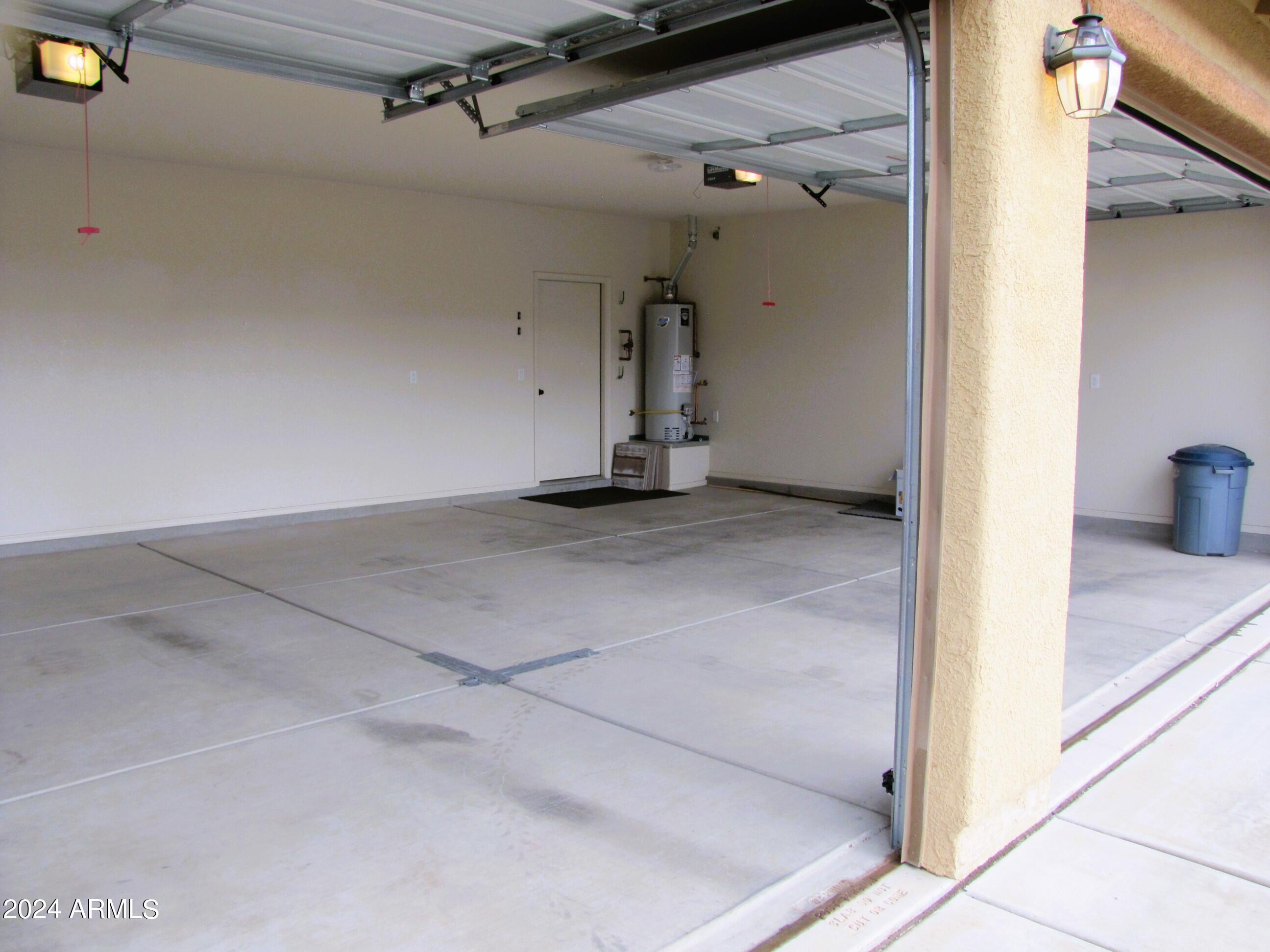 ESTATES AT HOLIDAY - Residential Lease
