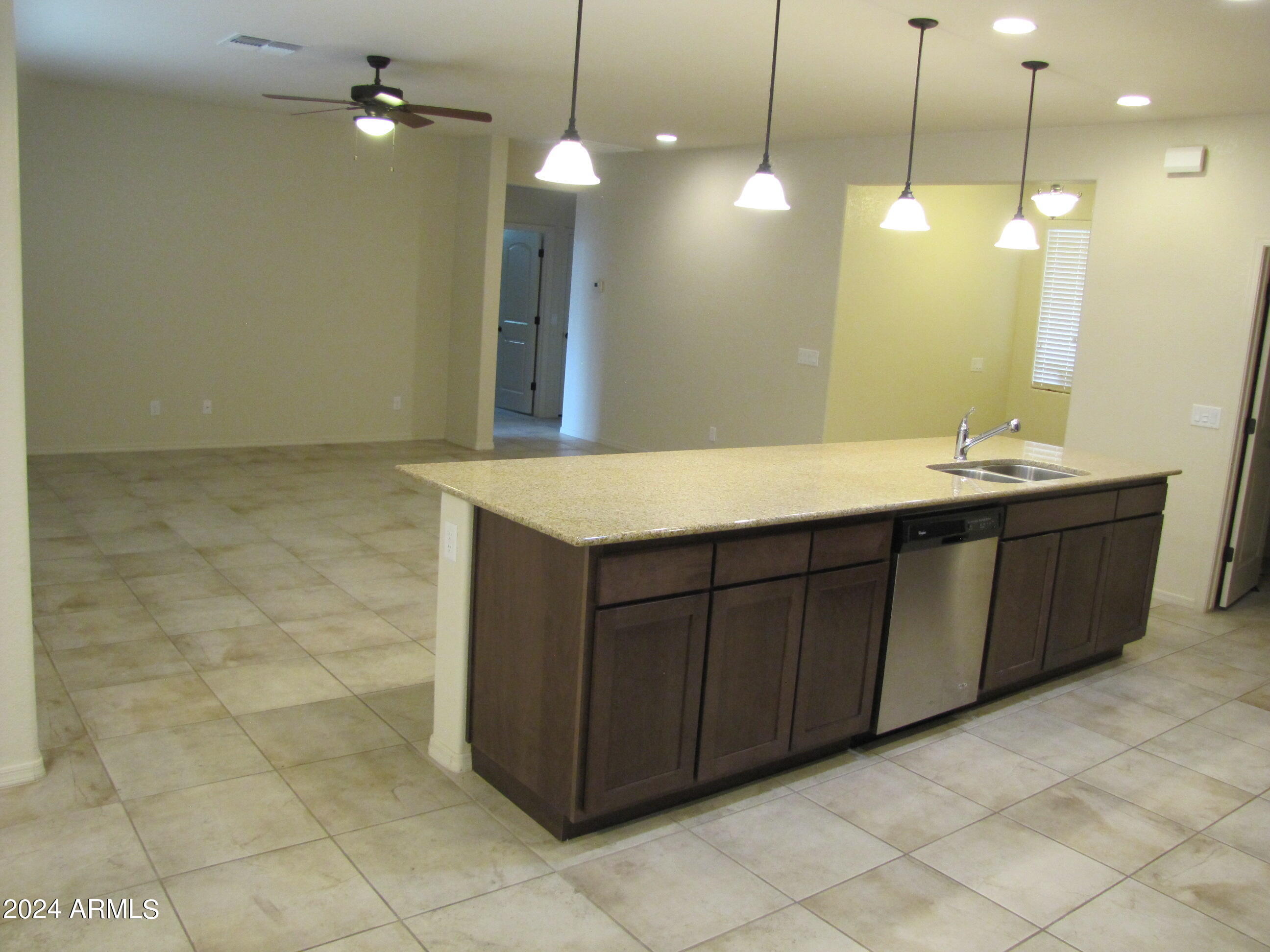 ESTATES AT HOLIDAY - Residential Lease